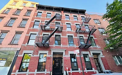 433 Wythe Avenue in Williamsburg