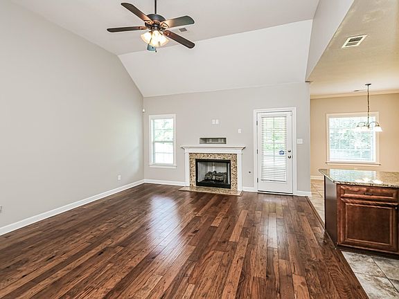 3rd image of 7957 Country Lake Dr
