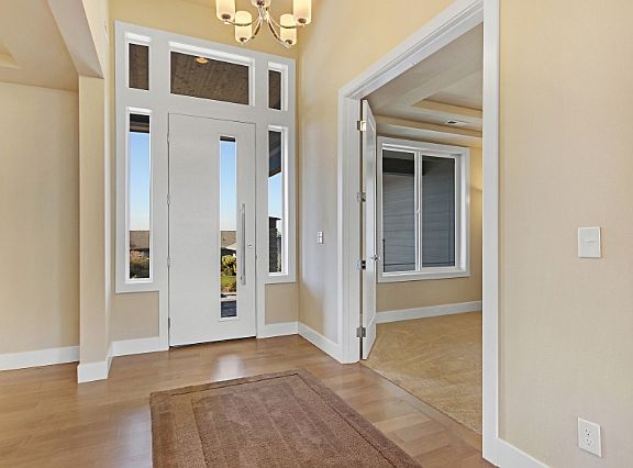 2nd image of 1523 South Ventura Drive