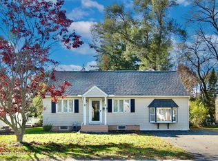 1037 McKinley Ave, Schenectady, NY 12303