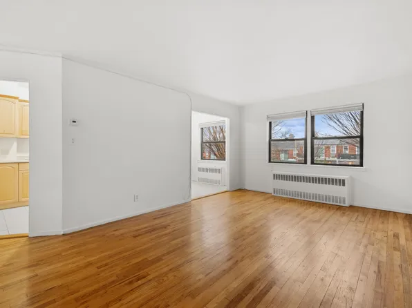 4125 Corporal Kennedy St, Flushing, NY 11361