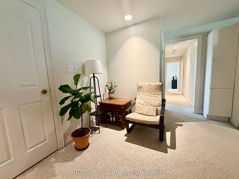 24 Bridlewood Cres — Photo 14
