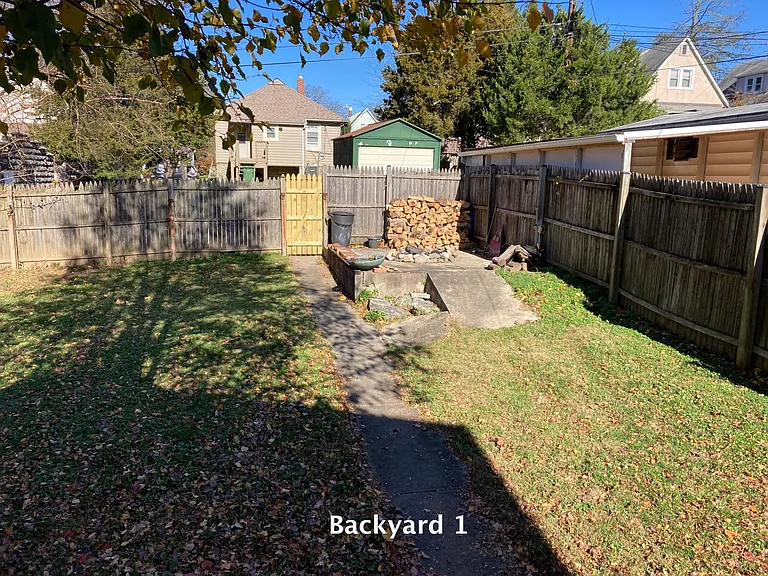 1318 Asbury Rd — Photo 2