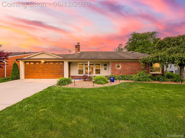 29835 Hillbrook St, Livonia, MI 48152