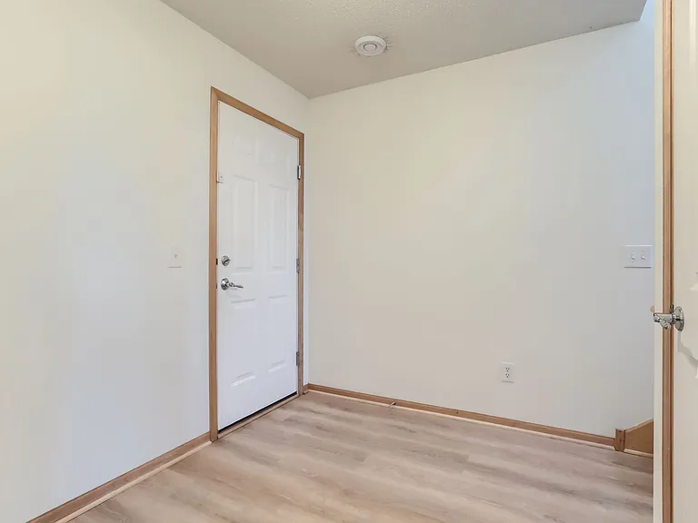 15150 Fanning Dr N — Photo 24