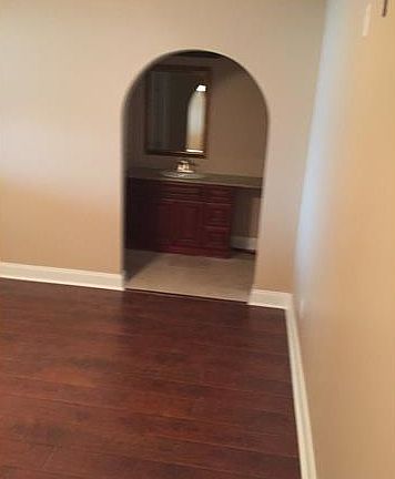 4th image of 37 Marywood Ct