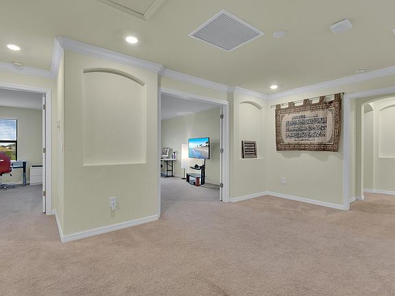 4th image of 9406 Foxglove Ln
