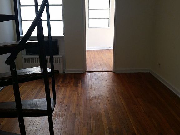 4th image of 315 E 78th St APT 4A