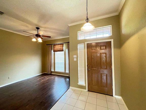 4th image of 1388 Wentworth Dr