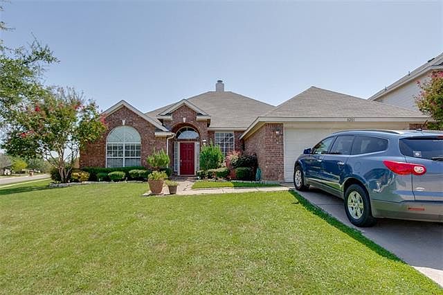 1st image of 8201 Shoshoni Dr