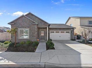 6245 E Garland Ave, Fresno, CA