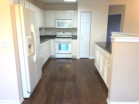 4th image of 24638 W George Washington Dr