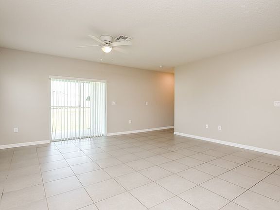 4th image of 1049 N Platte Way