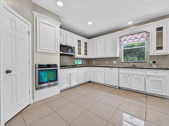 5th image of 14910 White Forge Ln