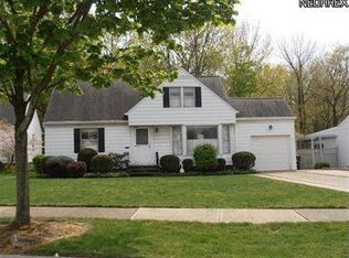 4924 Corliss Rd, Lyndhurst, OH 44124