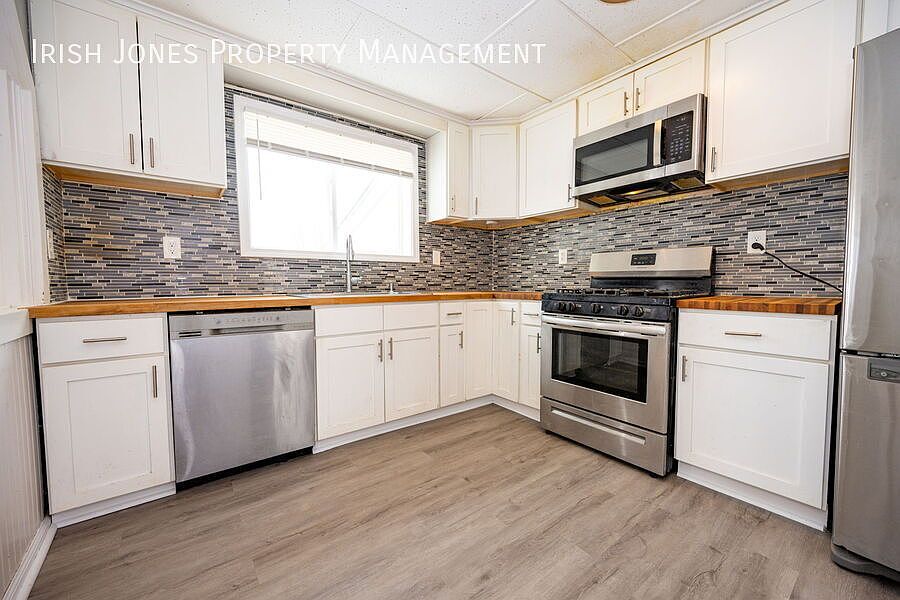 1st image of 315 E Park Dr