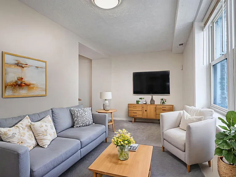 2821 R St SE #B — Photo 1