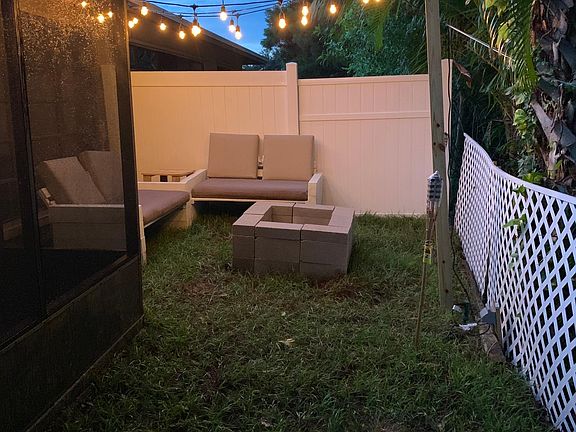 2nd image of 809 SE 24th Ave