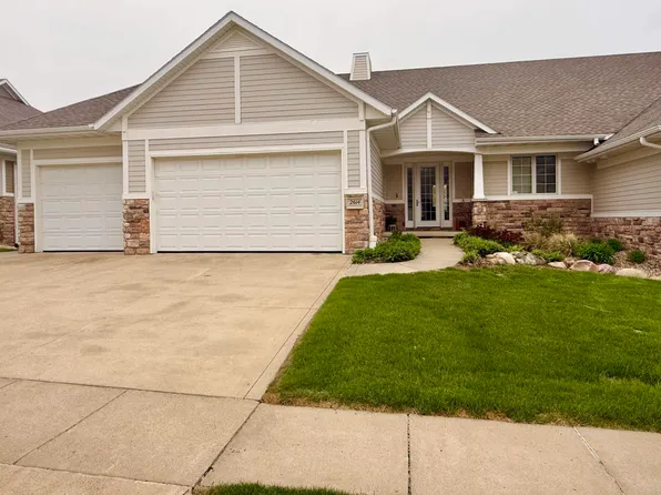 2614 Castles Gate Dr, Sioux City, IA 51106