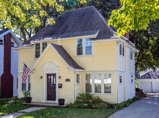 719 Woodfield Dr, Jackson, MI