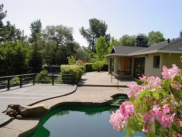 750 Bowhill Rd photo 1