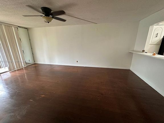 2nd image of 2571 Aragon Blvd APT 317