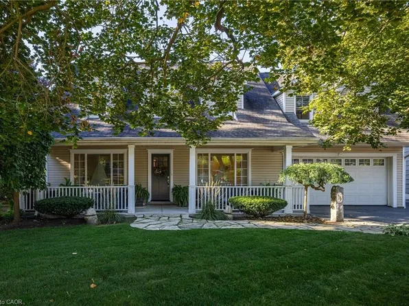 76 Brock St, Oakville, ON L6K 2Z1