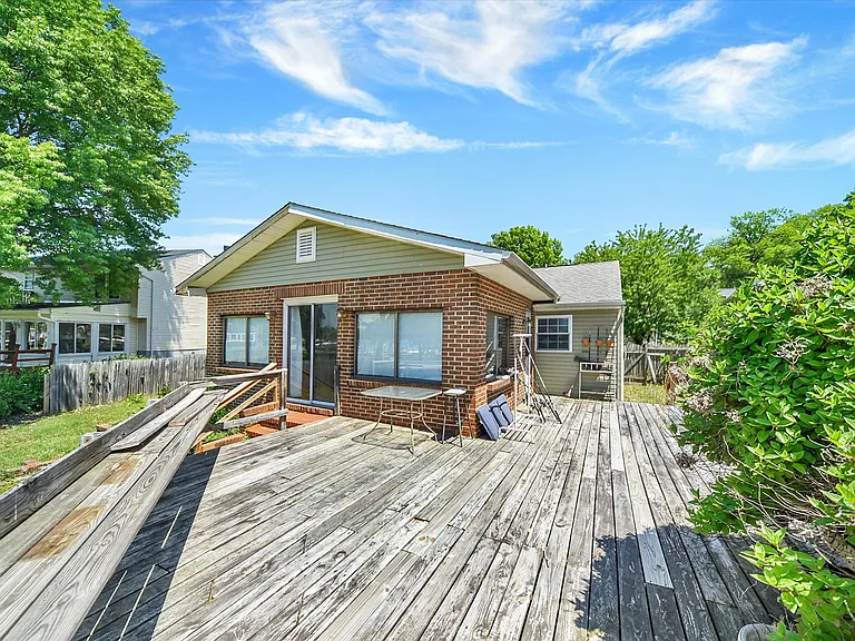 8027 Shore Rd — Photo 34