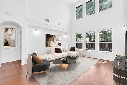 5724 Siragusa Dr Photo 1