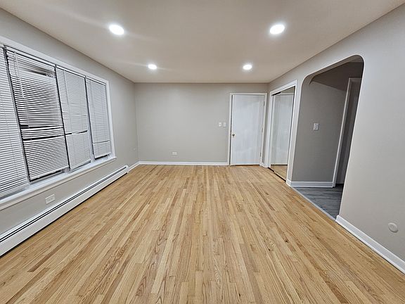 4th image of 8668 W Carmen Ave #1