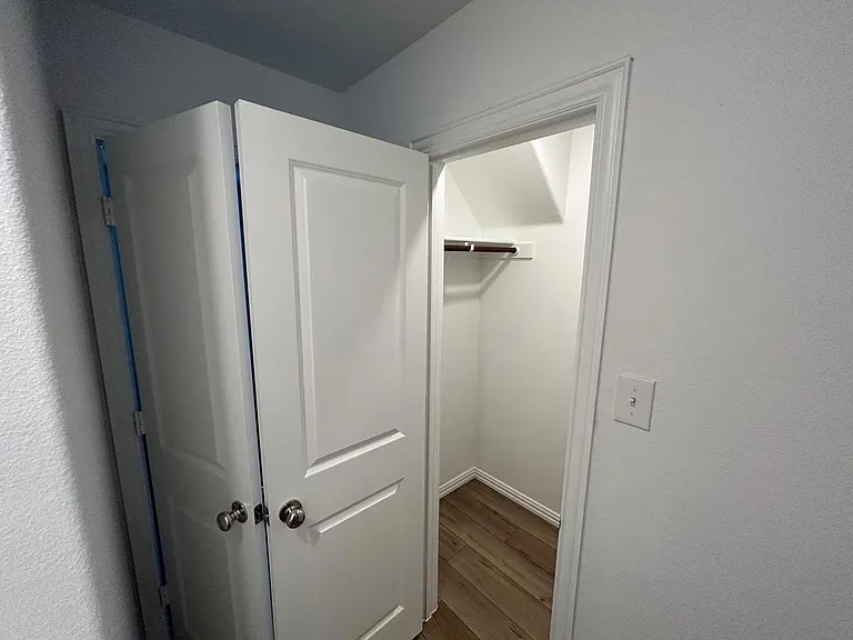 2517 Maplehurst Dr — Photo 18