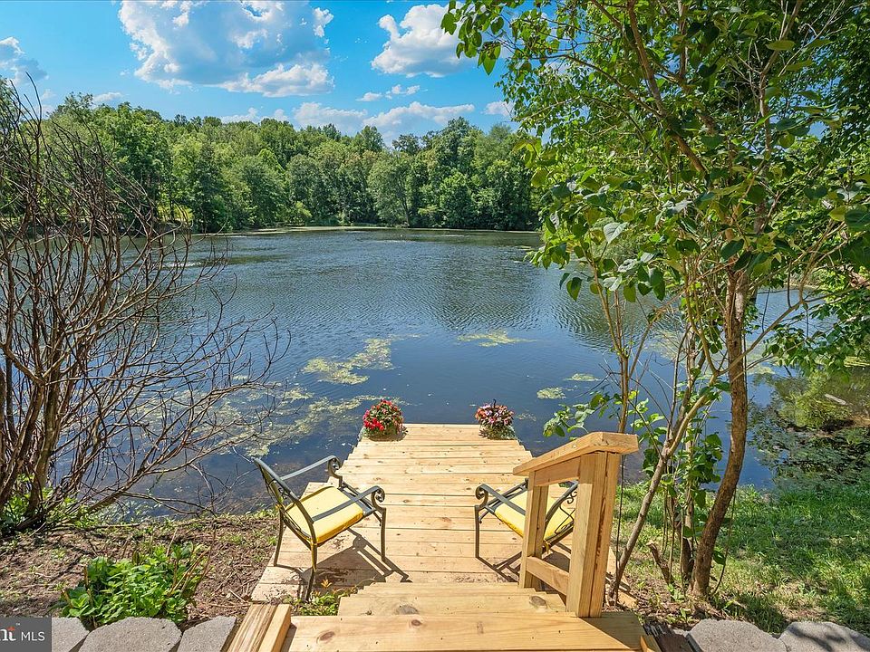 1st image of 6594 Hemlock Point Rd