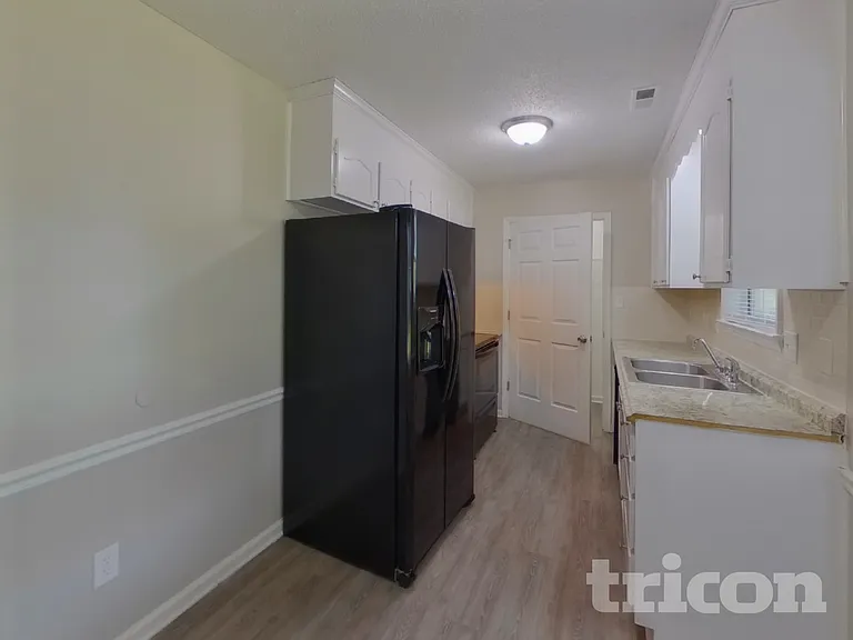 5001 Alexis Dr — Photo 6