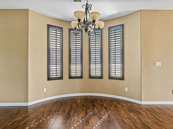4th image of 3005 Cedar Creek Pl