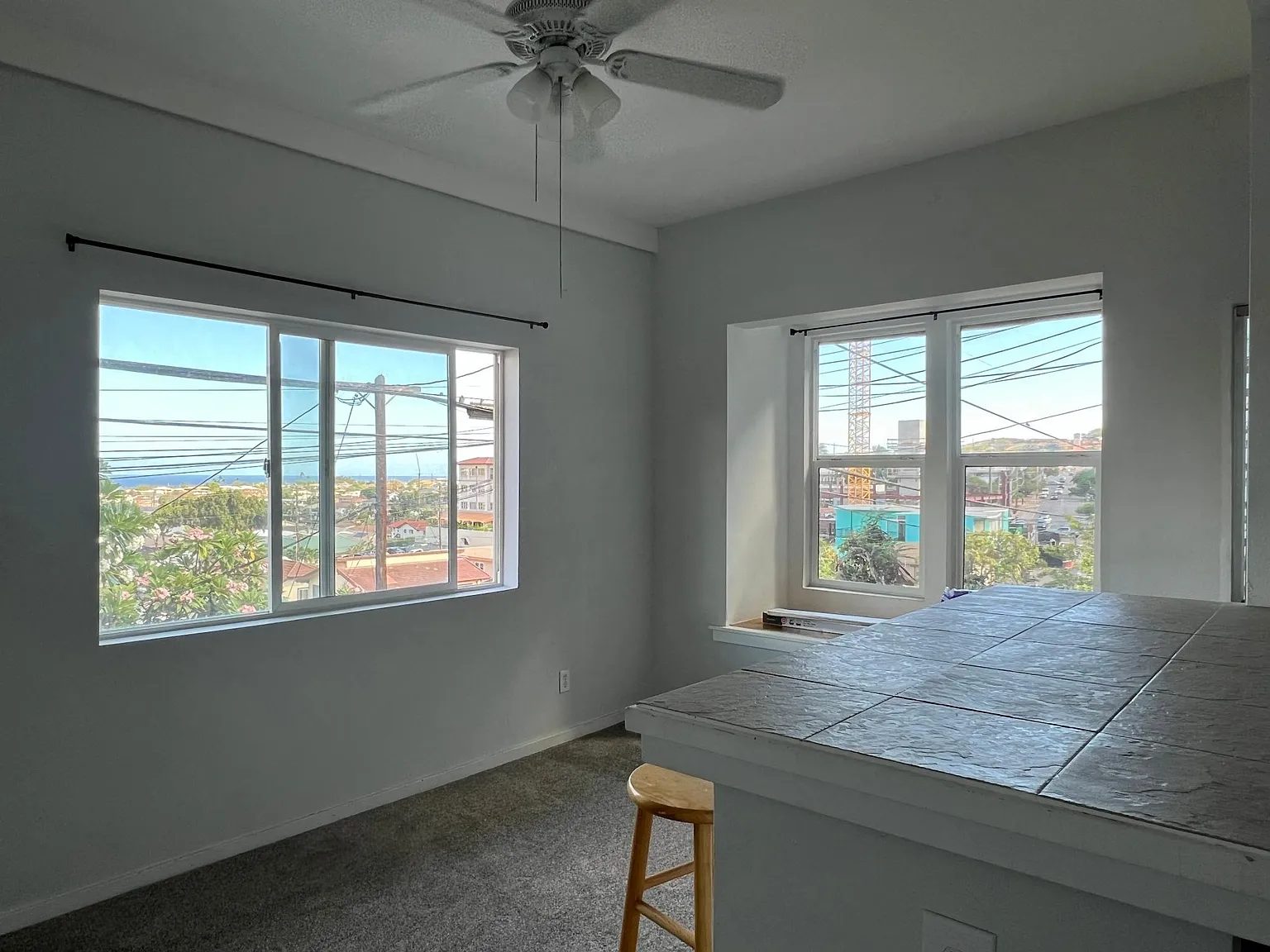 2 bed, 600 sqft, $2,430 — Photo 3