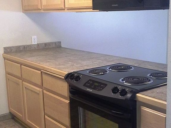 4th image of 9013 NE 54th St APT 09