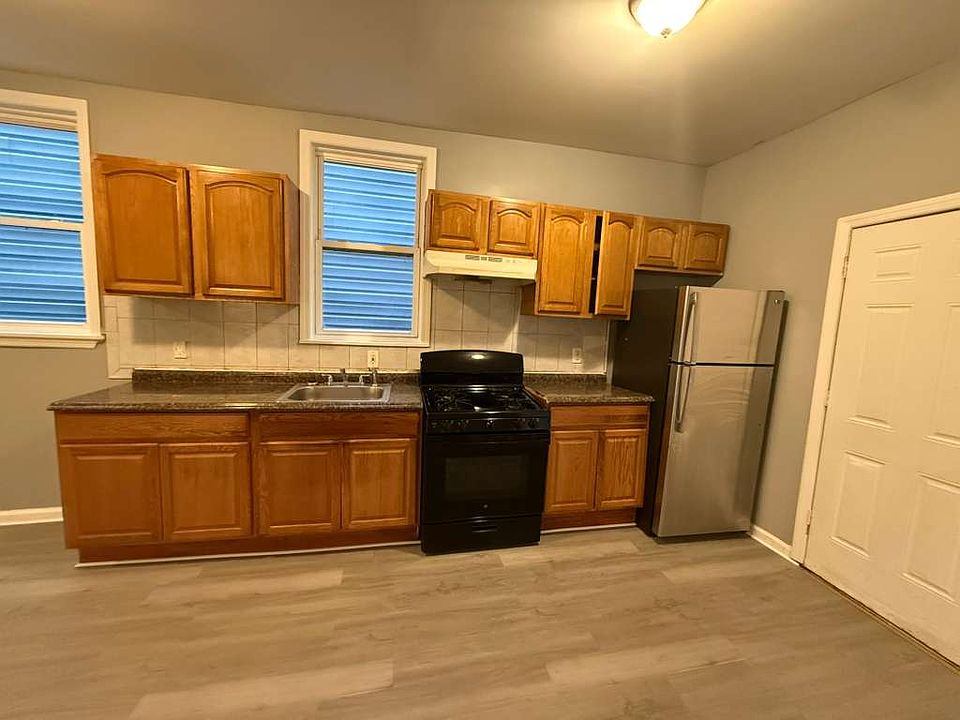 1st image of 95 Wilkinson Ave #1
