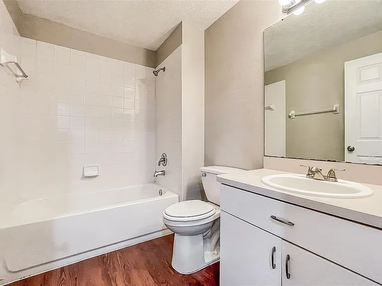 2162 Brandon Park Cir — Photo 45