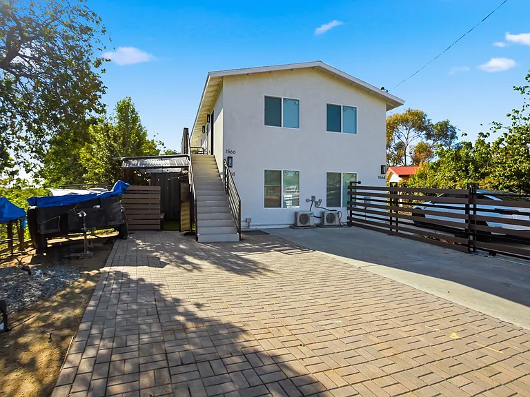 1564 Ocala Ave #2 — Photo 6