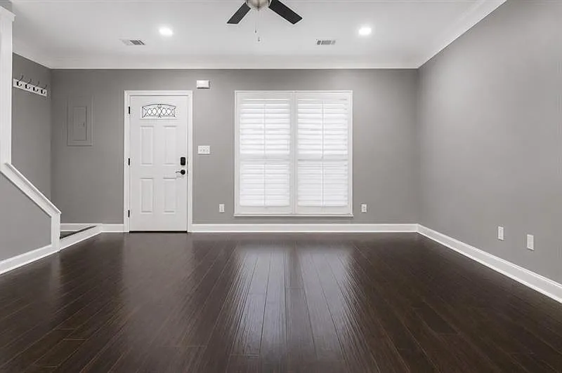 2 bed, 2.5 bath, 1160 sqft, $1,950 — Photo 2