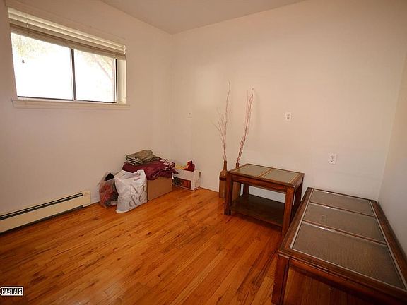 2nd image of 2717 Newtown Ave #1
