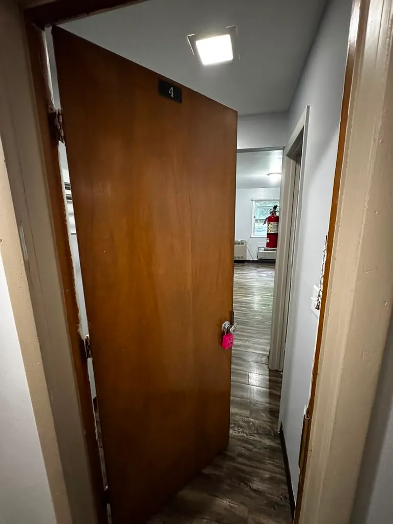 Studio, $1,150 — Photo 2