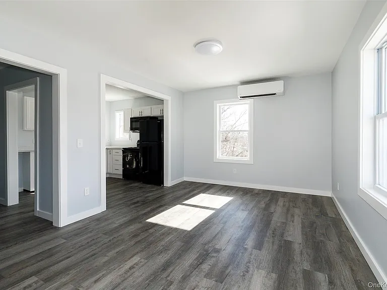 68 Clark St #2 — Photo 6