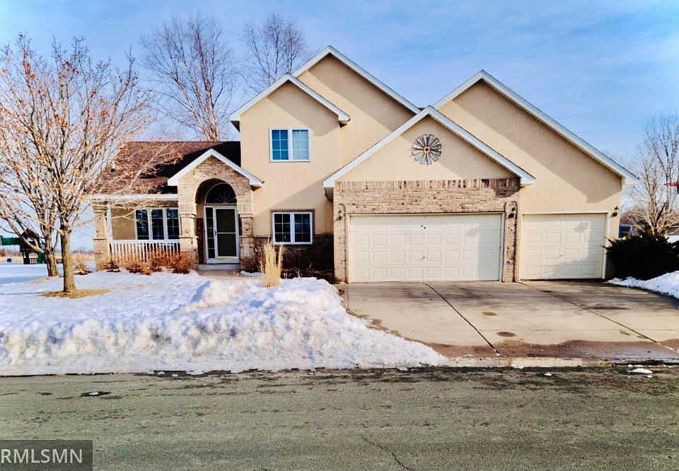 1st image of 521 Tuttle Dr