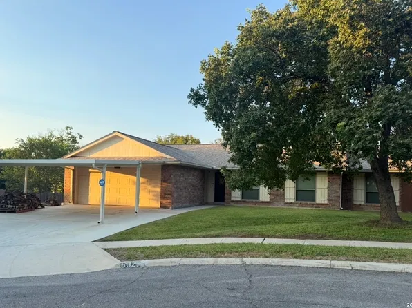 6327 W Green Circle, San Antonio, TX 78233