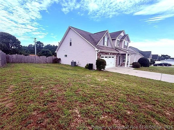 2nd image of 33 Blue Chip Ct