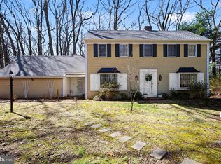 10 Dogwood Dr, Hershey, PA 17033