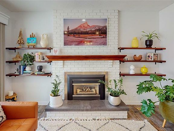 3rd image of 10 Marquis Cres