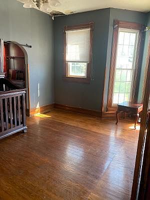 4th image of 612 Hoosier St