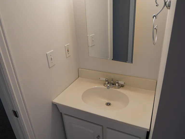 1219 Ash Dr — Photo 21